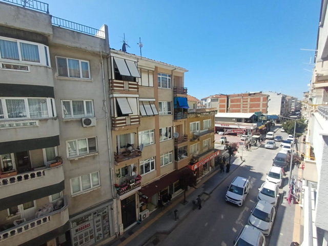 YALOVA MERKEZDE SATILIK MASRAFSIZ, BATI CEPHE, 100M² 2+1 DAIRE