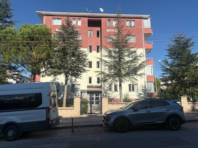 OĞUZLAR MAHALLESİ BİZİMEVLER SİTESİNDE YAPILI 3+1 SATILIK DAİRE