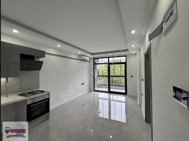 REMAX ŞEHİR'DEN HASTANE , EMNİYET YAKINI KİRALIK 1+1 DAİRELER