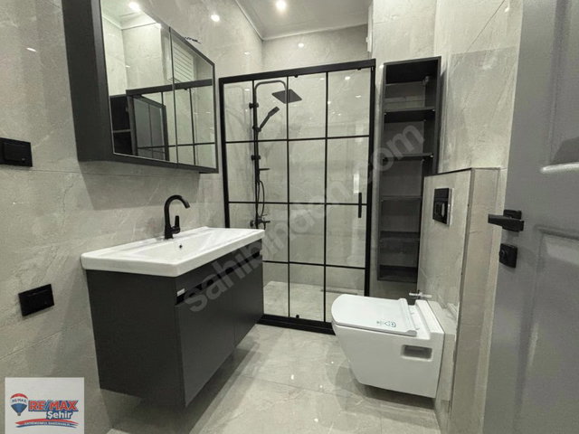 REMAX ŞEHİR'DEN HASTANE , EMNİYET YAKINI KİRALIK 1+1 DAİRELER
