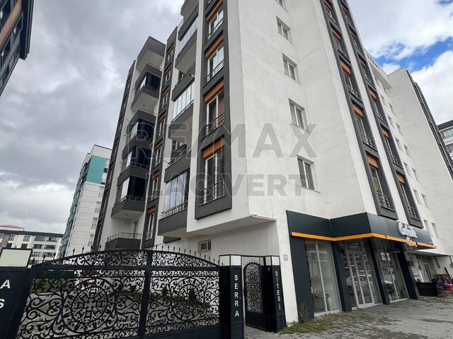 RE/MAX LACİVERT'TEN YILDIZKENT'TE KİRALIK 3+1 DAİRE