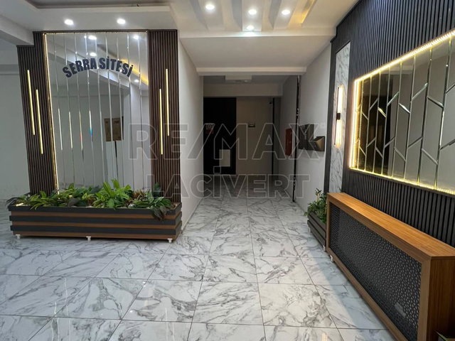 RE/MAX LACİVERT'TEN YILDIZKENT'TE KİRALIK 3+1 DAİRE