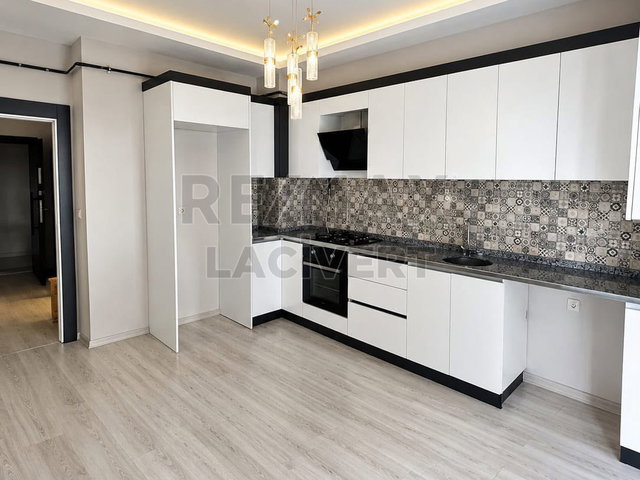 RE/MAX LACİVERT'TEN YILDIZKENT'TE KİRALIK 3+1 DAİRE