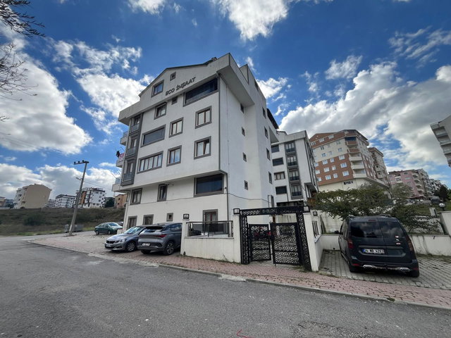 ÇAYIROVA ATATÜRK MAH. BUTİK SİTEDE 2+1 ÇİFT BANYOLU ÜST DUBLEKS