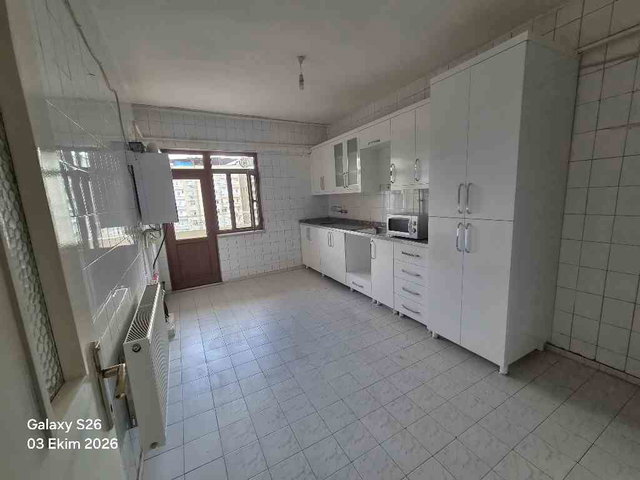 ALİPINAR KÖPRÜ YANI SATILIK BAKIMLI 3+1 DAİRE