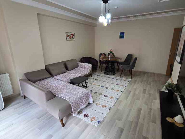 REMAX PRO'DAN LEVENT'E 5 DK MESAFEDE 3+1 EŞYALI ARA KAT DAİRE