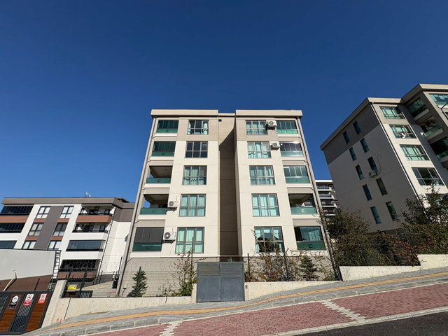 REMAX ADVANGTAGE'TAN KARNUR DOKTORLAR SITESINDE KIRALIK 2+1 DAIRE