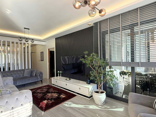 REMAX BEYAZ ODUNLUK MAH. SİTE İÇİ ARAKAT 3+1 LÜKS DAİRE