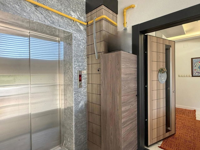 REMAX BEYAZ ODUNLUK MAH. SİTE İÇİ ARAKAT 3+1 LÜKS DAİRE