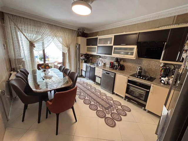 REÖAX DEĞİŞİMDEN BAHÇEŞEHİR SİTESİNDE SATILIK 4+1 DAİRE