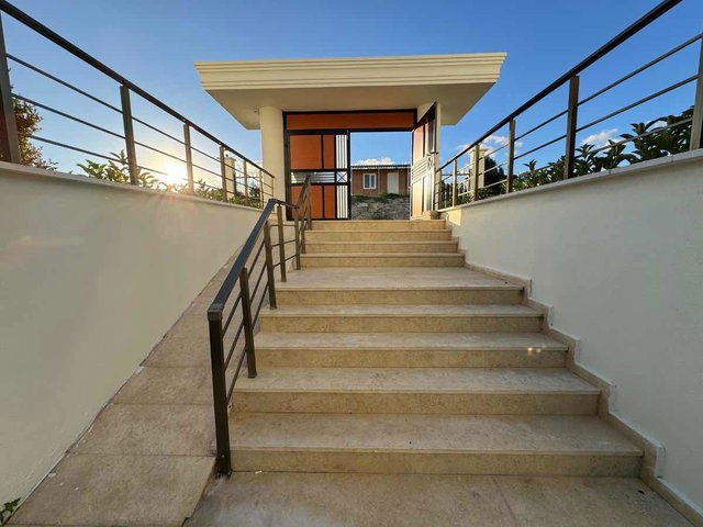REMAX TEN BÜYÜKÇEKMECE KARAAĞAÇ’TA ACİL SATILIK SIFIR 4+1 LÜKS VİLLA