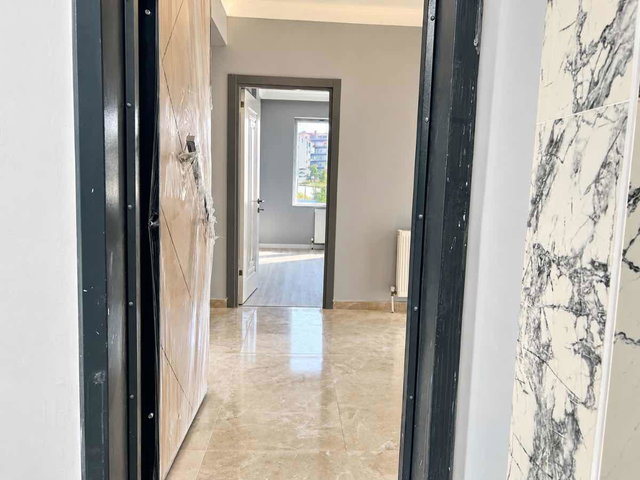 DIKMEN CADDESINE 500 MT MESAFEDE 3+1 SATILIK KATTA DAIRE