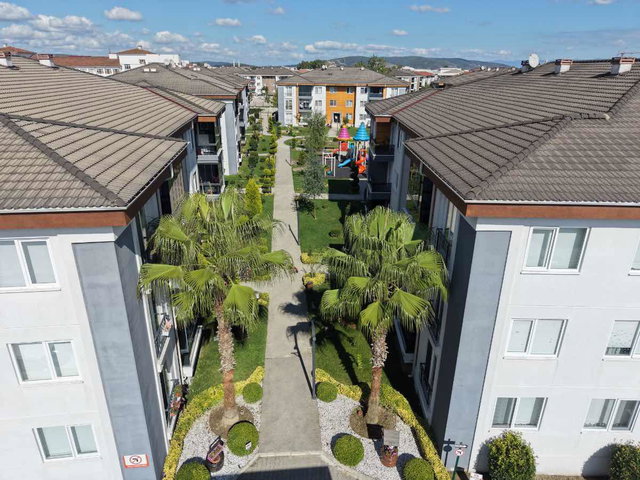 SERDİVAN YAZLIK BÖLGESİNİN EN ÖZEL SİTESİ ÜST KAT BAKIMLI DAİRE