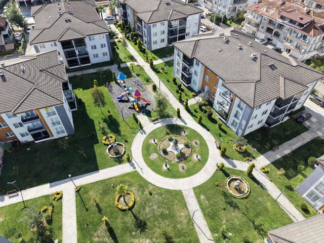 SERDİVAN YAZLIK BÖLGESİNİN EN ÖZEL SİTESİ ÜST KAT BAKIMLI DAİRE