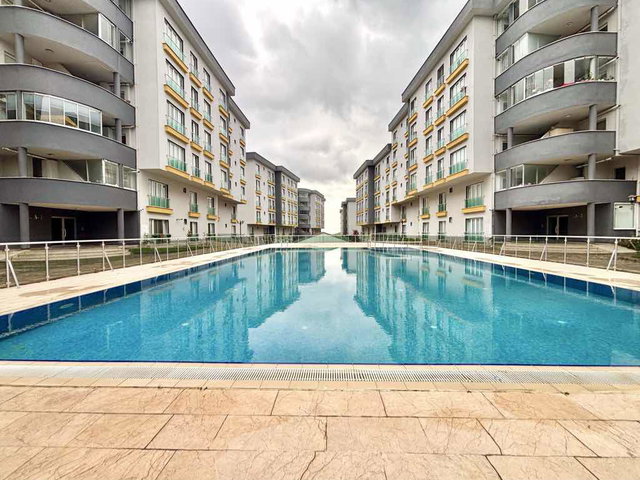 TUZLA ORHANLI’DA FİYAKA 3 SİTESİNDE KİRALIK 2+1 DAİRE