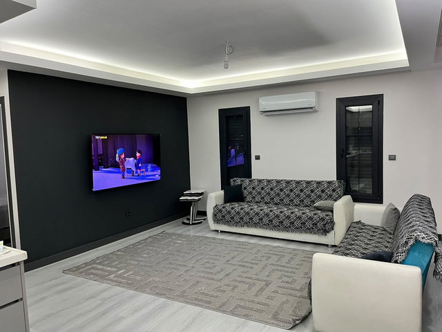 BUCA KARACAAĞAÇ 800 M2 ARSA ÜZERINDE KISMI EŞYALI SIFIR YAPILMIŞ IKI KATLI MÜSTAKIL EV
