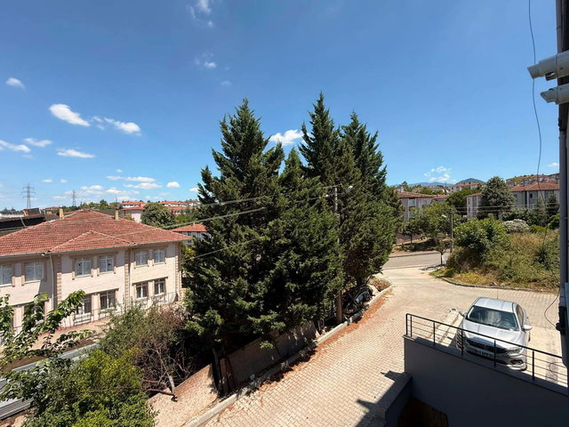 RE/MAX MYRADAN KİRALIK GENİŞ KULANIŞLI 2+1 ARAKAT DAİRE