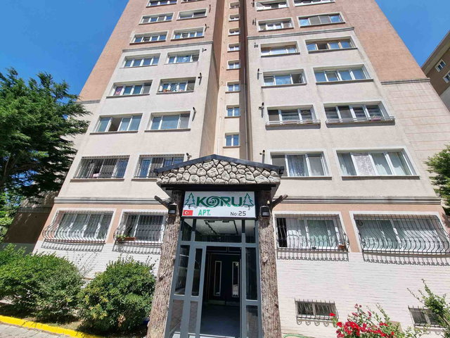 BEYLİKDÜZÜ ADNAN KAHVECİ KORU APT. SATILIK 170M² GENIŞ 3+1