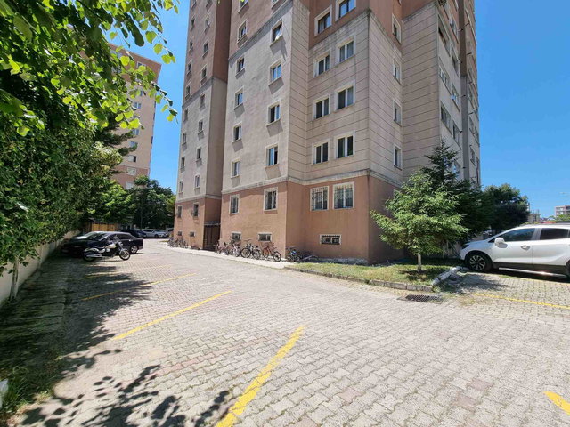 BEYLİKDÜZÜ ADNAN KAHVECİ KORU APT. SATILIK 170M² GENIŞ 3+1