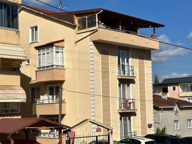 İZMIT YEŞILOVA ŞEHIR HASTAHANESI KARŞINDA GENIŞ 4+1 ÇATI DUBLEKS