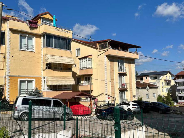 İZMIT YEŞILOVA ŞEHIR HASTAHANESI KARŞINDA GENIŞ 4+1 ÇATI DUBLEKS
