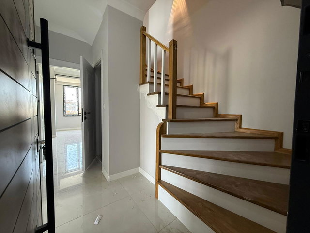 REMAX MYRADAN YEŞİLYURT MH. FİLE MARKET ARSASI 3+1 KİRALIK