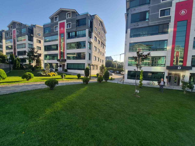 REMAX ADVANTAGE  KİRALIK  30 AĞUSTOS ZAFER/ ÇAMLIK PARK EVLERİ 3+1 GENİŞ AİRE