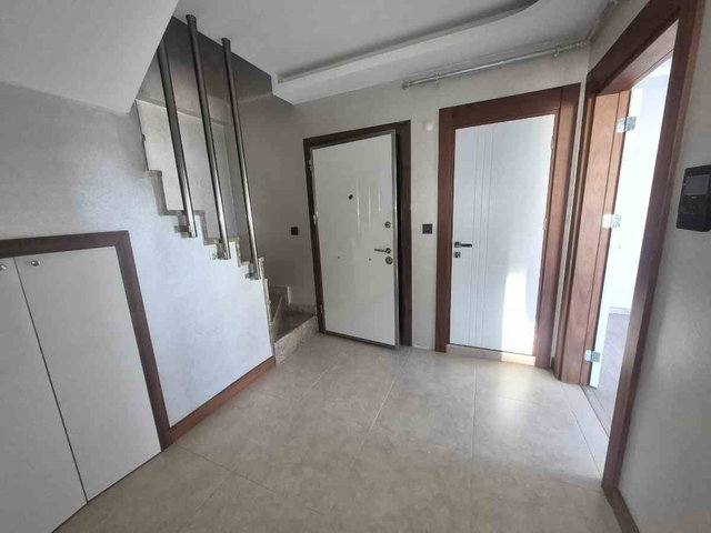 REMAX ADVANTAGE  KİRALIK  30 AĞUSTOS ZAFER/ ÇAMLIK PARK EVLERİ 3+1 GENİŞ AİRE
