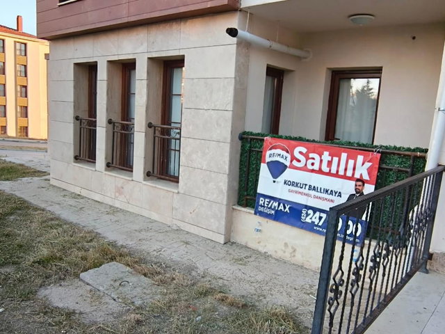 RE/MAX DEĞİŞİM-ÇATALÇEŞME 3.ETAP SATILIK 2+1 GİRİŞKAT DAİRE