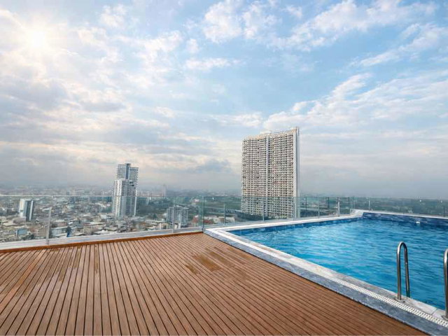 BORNOVA’DA 15. KAT 2+1 KİRALIK DAİRE | 2025 YAPIM, BALKONLU, VRV ISITMA