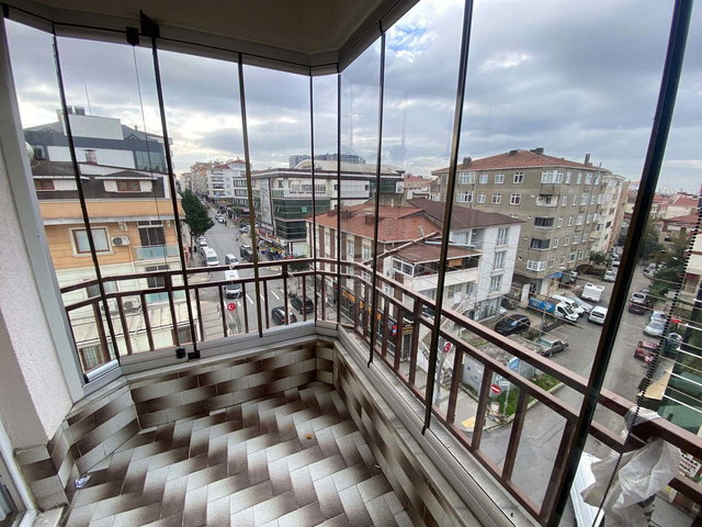 TUZLA AYDINTEPE CADDE ÜZERI 2+1 BALKONLU KIRALIK DAIRE