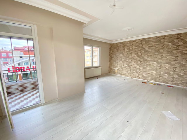 TUZLA AYDINTEPE CADDE ÜZERI 2+1 BALKONLU KIRALIK DAIRE