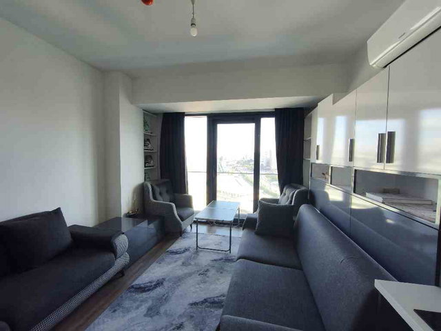 REMAX PRO ESRA ÖZKAN'DAN KARAT 34 SİTESİNDE 1+0