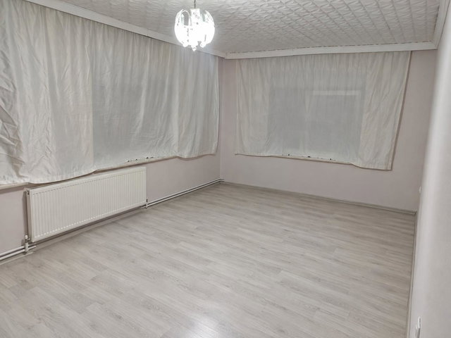 REMAX MODEL DEN AFYONKARAHİSAR DAZKIRI DA 3+1 MÜSTAKİL SATILIK EV