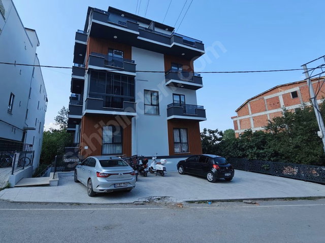 REMAX MYRADAN ASANSÖRLÜ İSKANLI TAM YATIRIM FIRSATI 1+1 DAİRE
