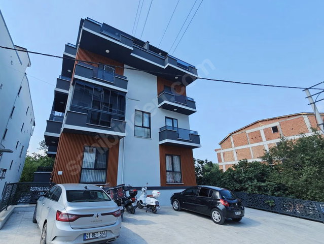 REMAX MYRADAN ASANSÖRLÜ İSKANLI TAM YATIRIM FIRSATI 1+1 DAİRE