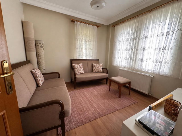GÖLCÜK YAZLIKTA SATILIK TRİPLEX MÜSTAKİL EV + 1108 M2 ARSA