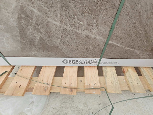 REMAX MYRADAN BAŞİSKELE YEŞİLYURT MAHALLESİ 2+1 DAİRE
