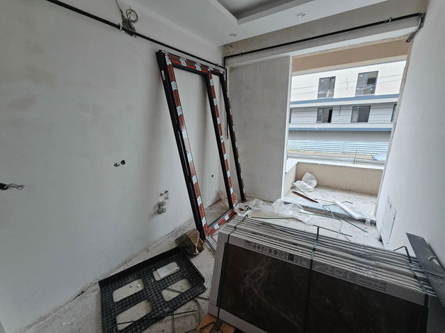 REMAX MYRADAN BAŞİSKELE YEŞİLYURT MAHALLESİ 2+1 DAİRE