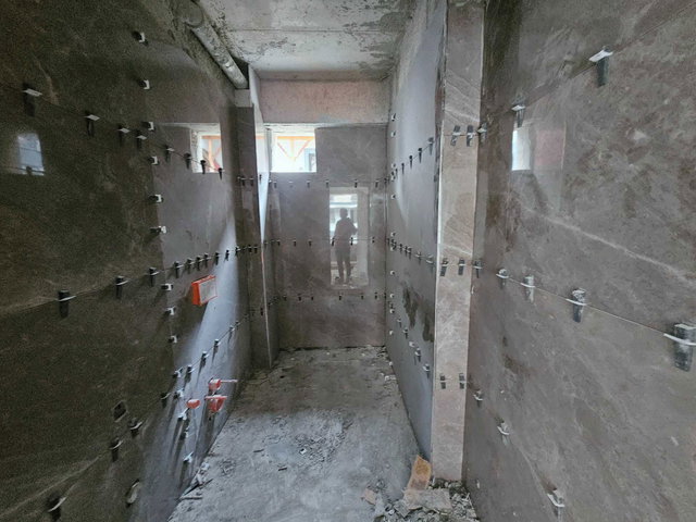 REMAX MYRADAN BAŞİSKELE YEŞİLYURT MAHALLESİ 2+1 DAİRE