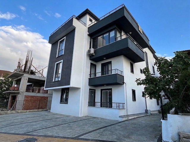 REMAXÇAKRA ÖMER ONAYCI'DAN YAZLIK MERKEZ'DE SIFIR 2+1 DÜZ DAIRE