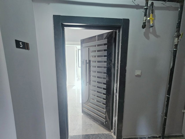 RE/MAX MYRA'DAN BAHÇE KULLANIMLI SATILIK 2+1 DAİRE