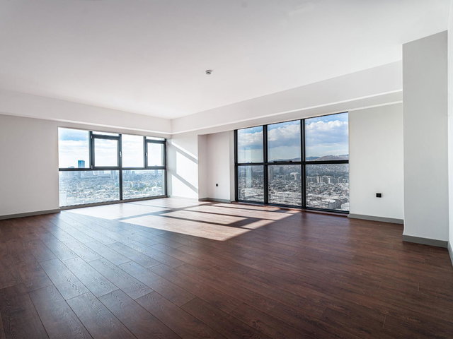 BORNOVA İKON LİVE'DE DENİZ MANZARALI  SATILIK 4+1 DAİRE | 207 M² NET