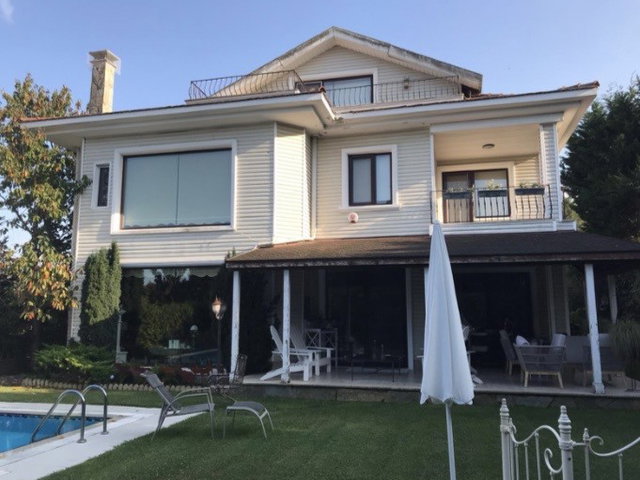 BEYKOZ ÇAVUŞBAŞI BAKLACI DA SATILIK 6+1 ULTRA LÜKS HAVUZLU VİLLA