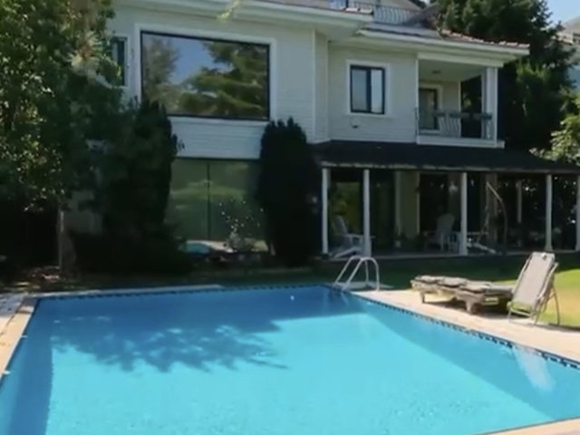 BEYKOZ ÇAVUŞBAŞI BAKLACI DA SATILIK 6+1 ULTRA LÜKS HAVUZLU VİLLA