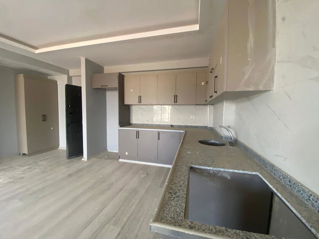 MERSIN YEŞILOVACIK DA SATILIK 2+1  DAIRE