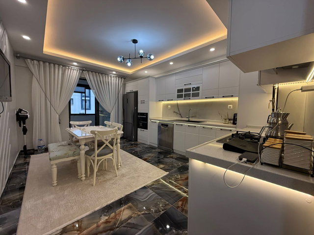 REMAX ARTIS'TEN KOMBINA'DA SATILIK 4+1 DAIRE