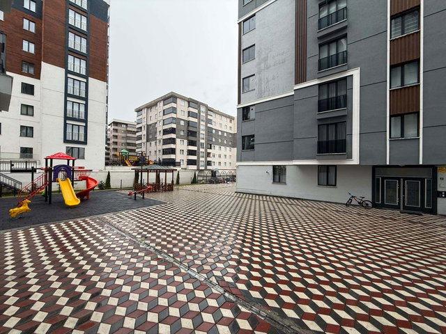 REMAX ARTIS'TEN KOMBINA'DA SATILIK 4+1 DAIRE