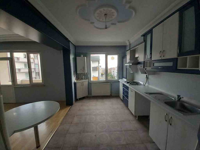 REMAX LAND MUHİTTİN MAHALLESİ'NDE KİRALIK 2+1 DAİRE