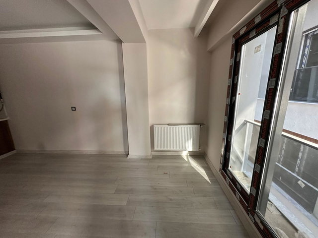 209 SEYREK İNÖNÜ MAHALLESİ'NDE SIFIR 1+1 ARA KAT SATILIK DAİRE